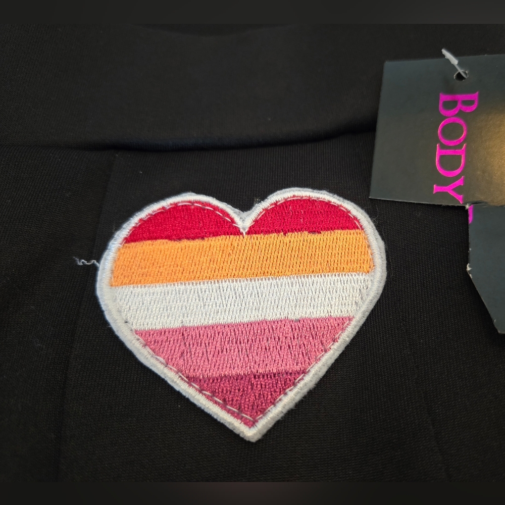 Bodyrage Black Pleated Mini Skirt With Rainbow And Colorful Embroidered Heart - Picture 4 of 6